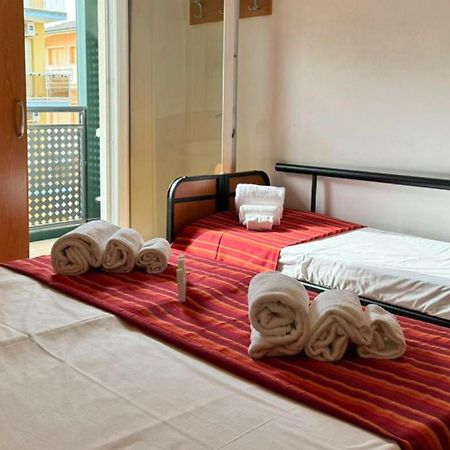 Hotel Caruso Римини Экстерьер фото