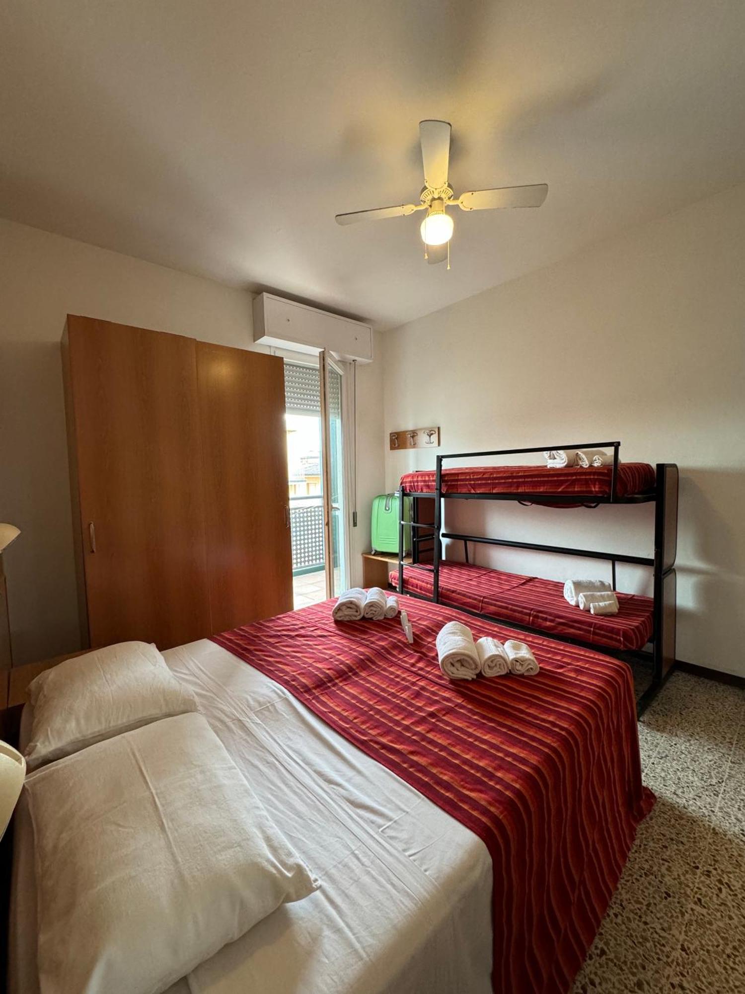 Hotel Caruso Римини Экстерьер фото
