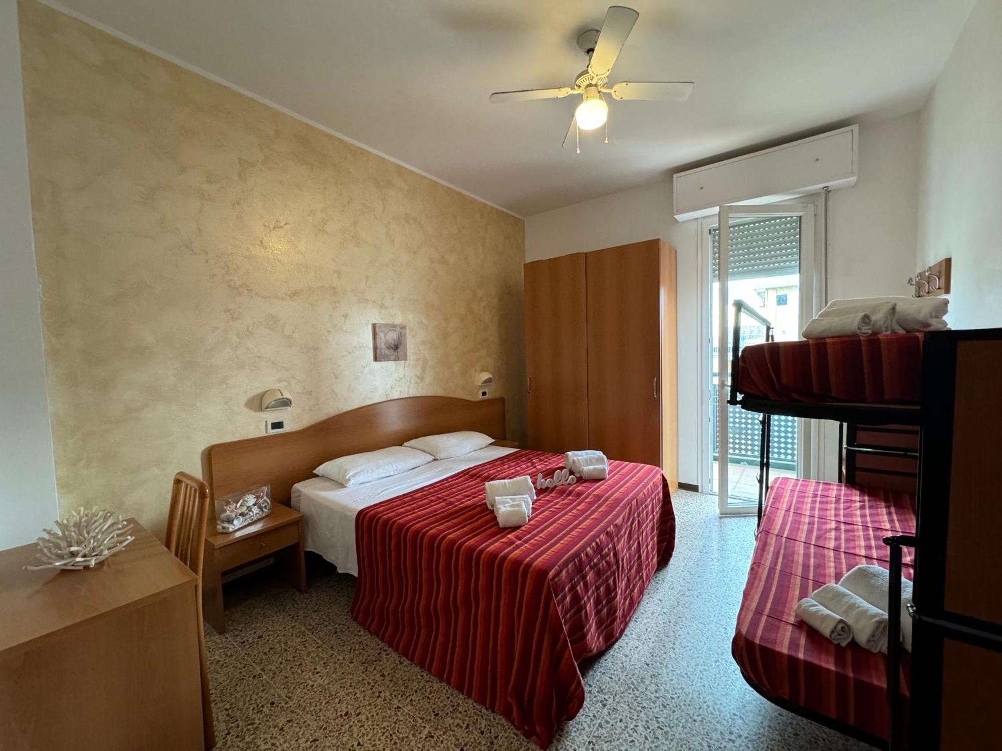 Hotel Caruso Римини Экстерьер фото