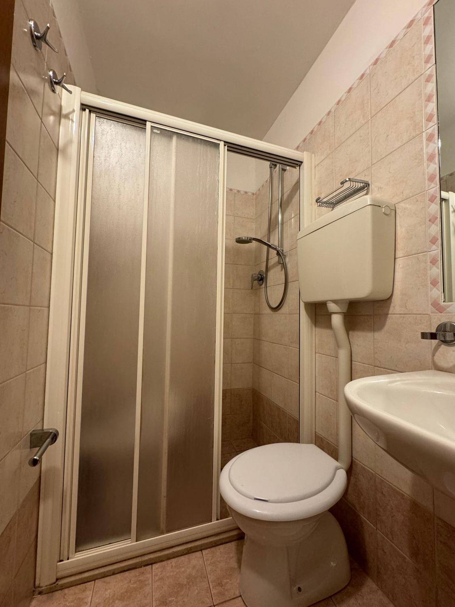 Hotel Caruso Римини Экстерьер фото