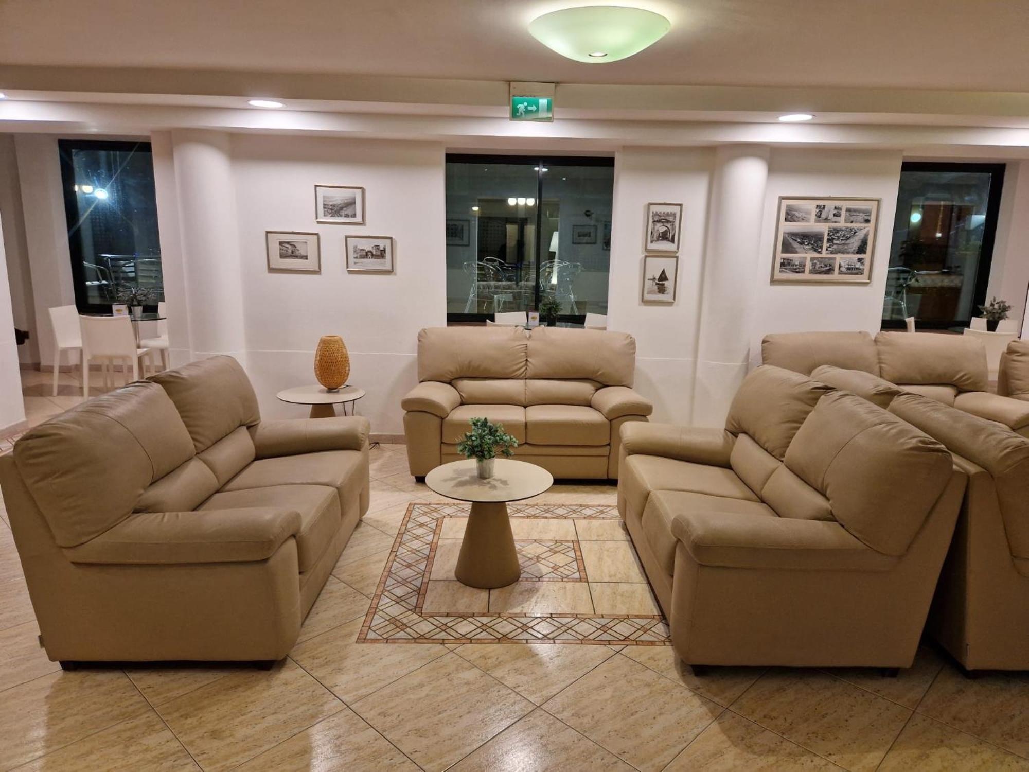 Hotel Caruso Римини Экстерьер фото