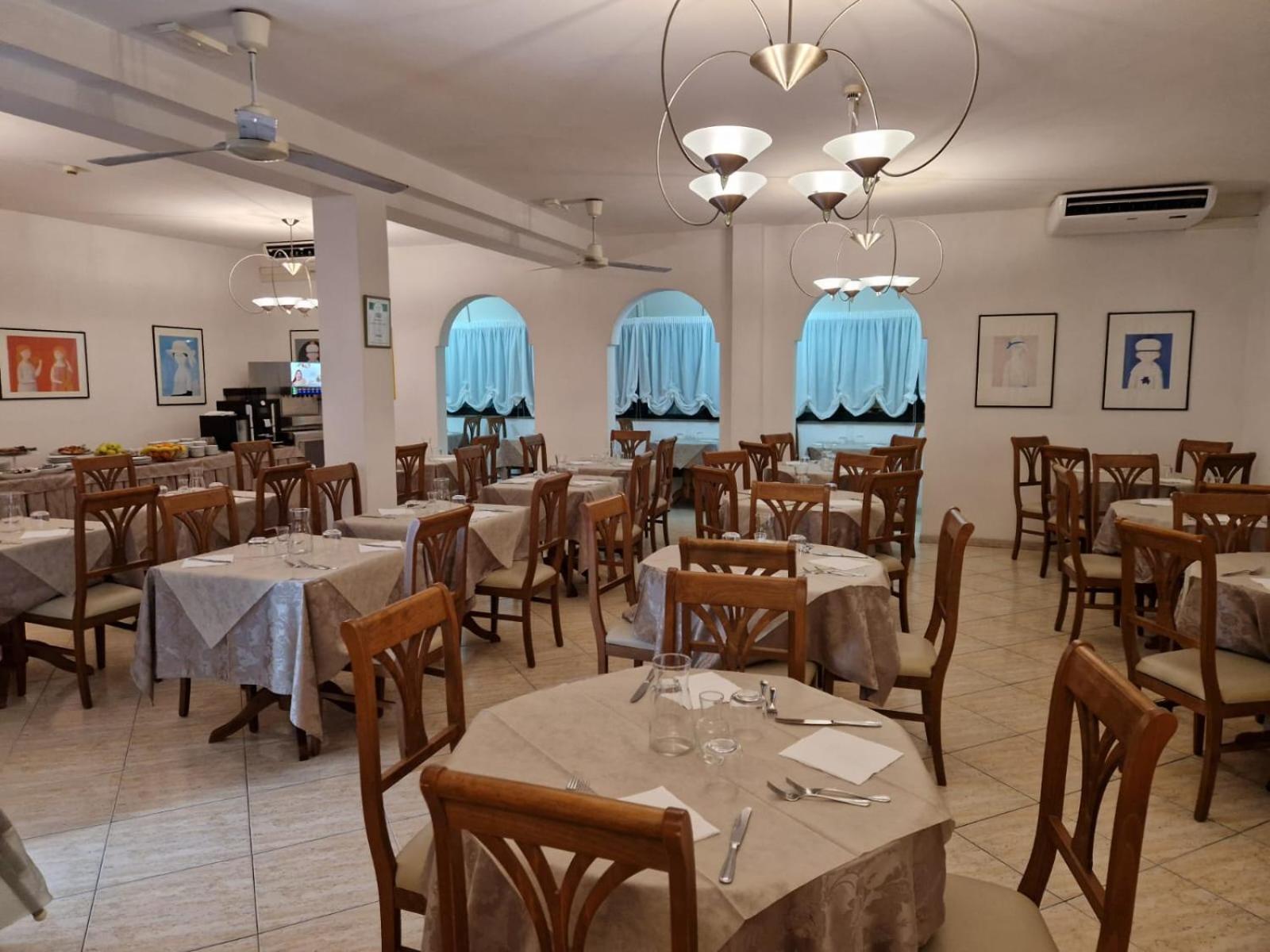 Hotel Caruso Римини Экстерьер фото