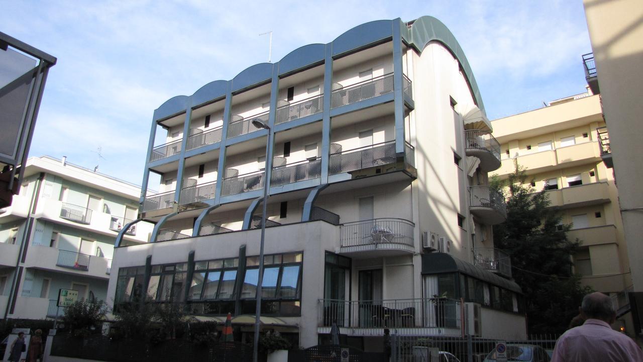 Hotel Caruso Римини Экстерьер фото